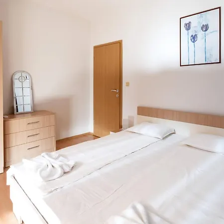 Apartmán Seaside 2 Bedroom With Balcony For 4-5 Pax